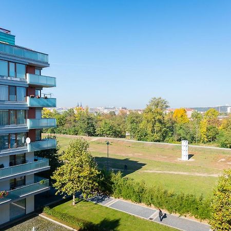 Luxury Apartment River Diamond Residence プラハ エクステリア 写真