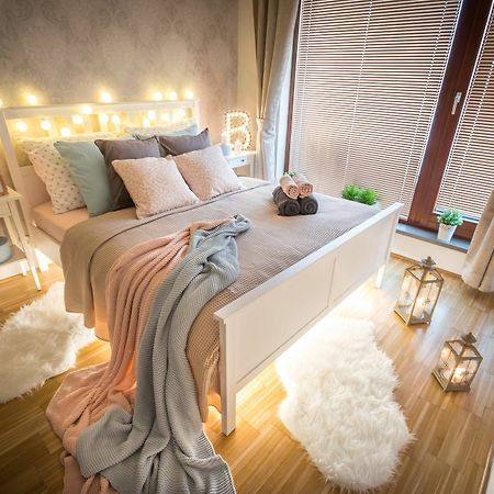 Luxury Apartment River Diamond Residence プラハ エクステリア 写真