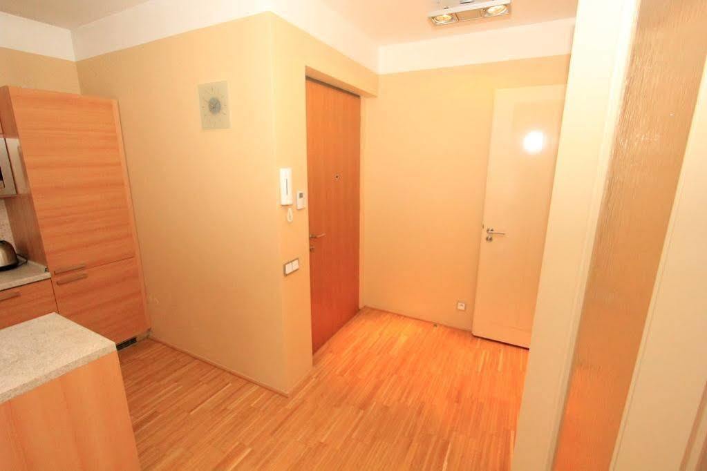 Luxury Apartment River Diamond Residence プラハ エクステリア 写真