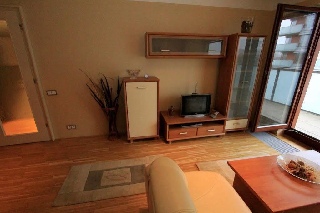 Luxury Apartment River Diamond Residence プラハ エクステリア 写真