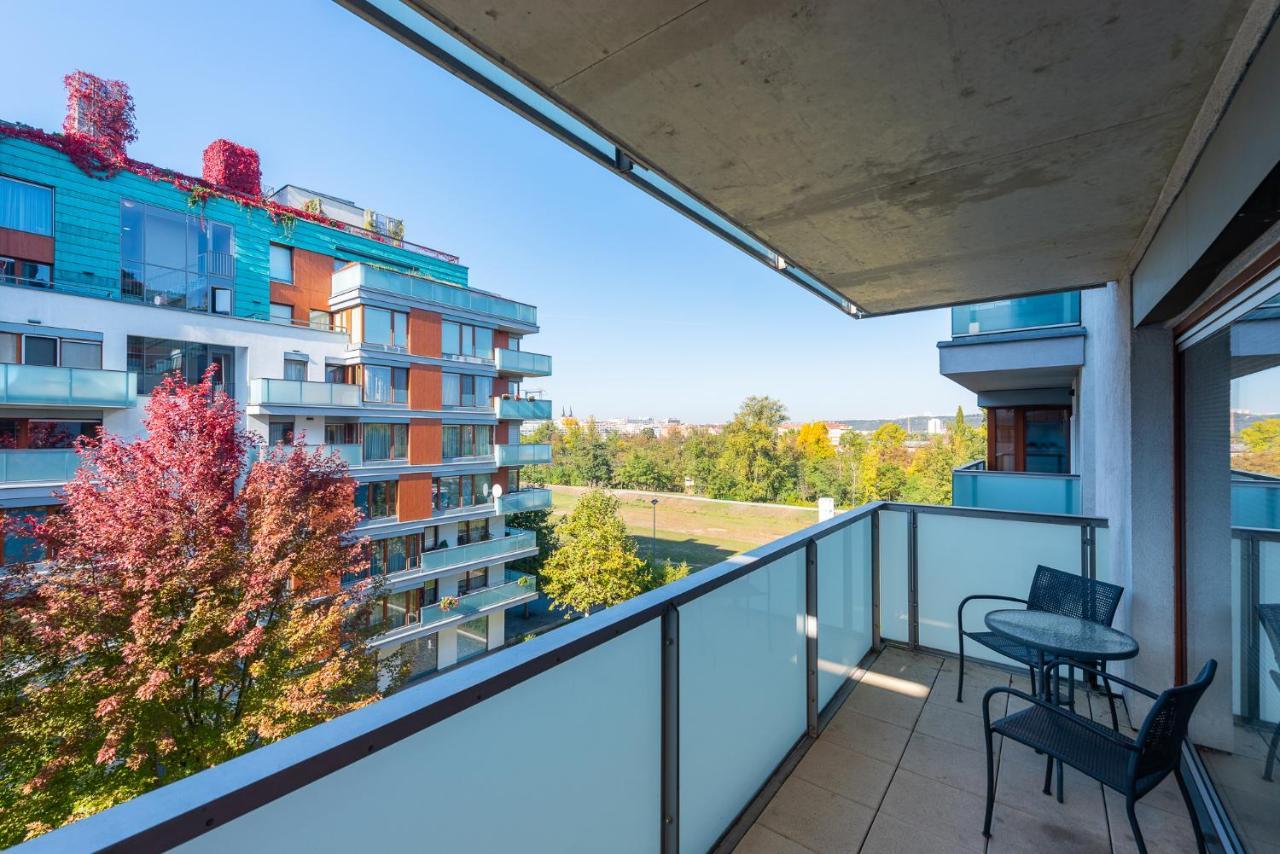 Luxury Apartment River Diamond Residence プラハ エクステリア 写真