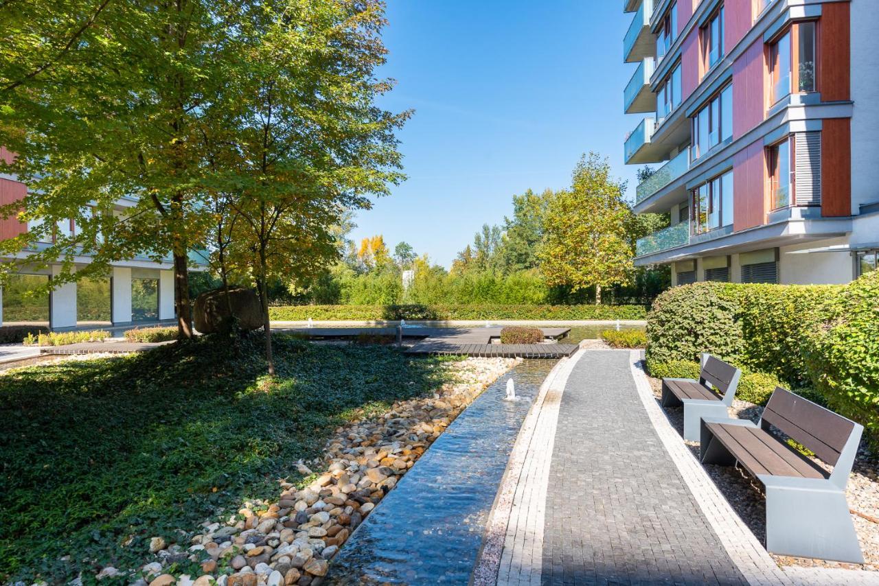 Luxury Apartment River Diamond Residence プラハ エクステリア 写真