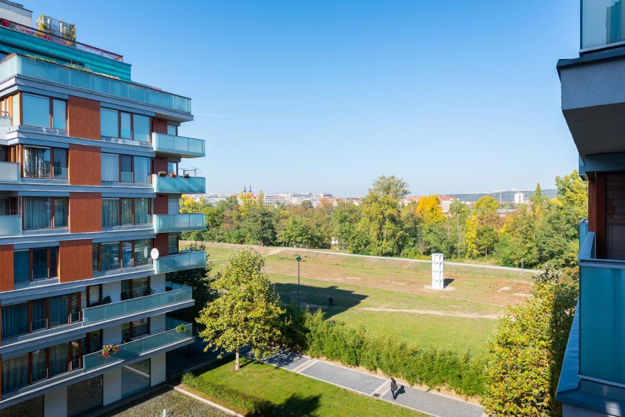 Luxury Apartment River Diamond Residence プラハ エクステリア 写真