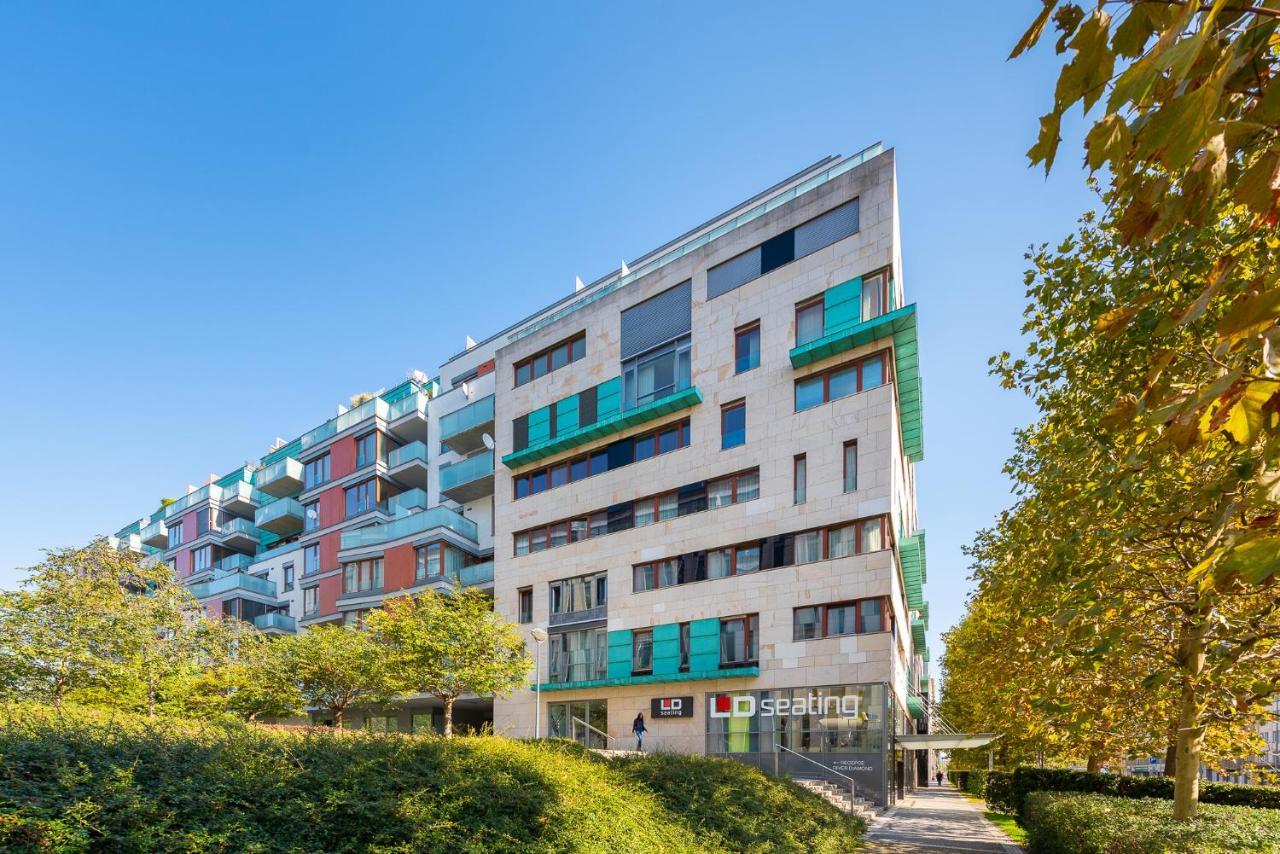 Luxury Apartment River Diamond Residence プラハ エクステリア 写真