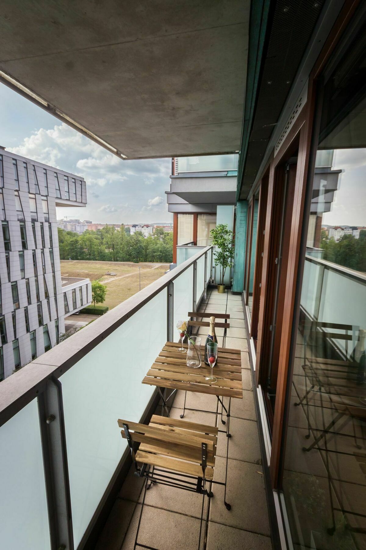 Luxury Apartment River Diamond Residence プラハ エクステリア 写真