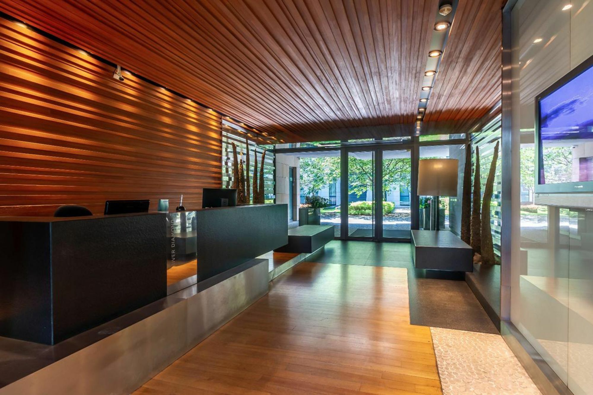 Luxury Apartment River Diamond Residence プラハ エクステリア 写真